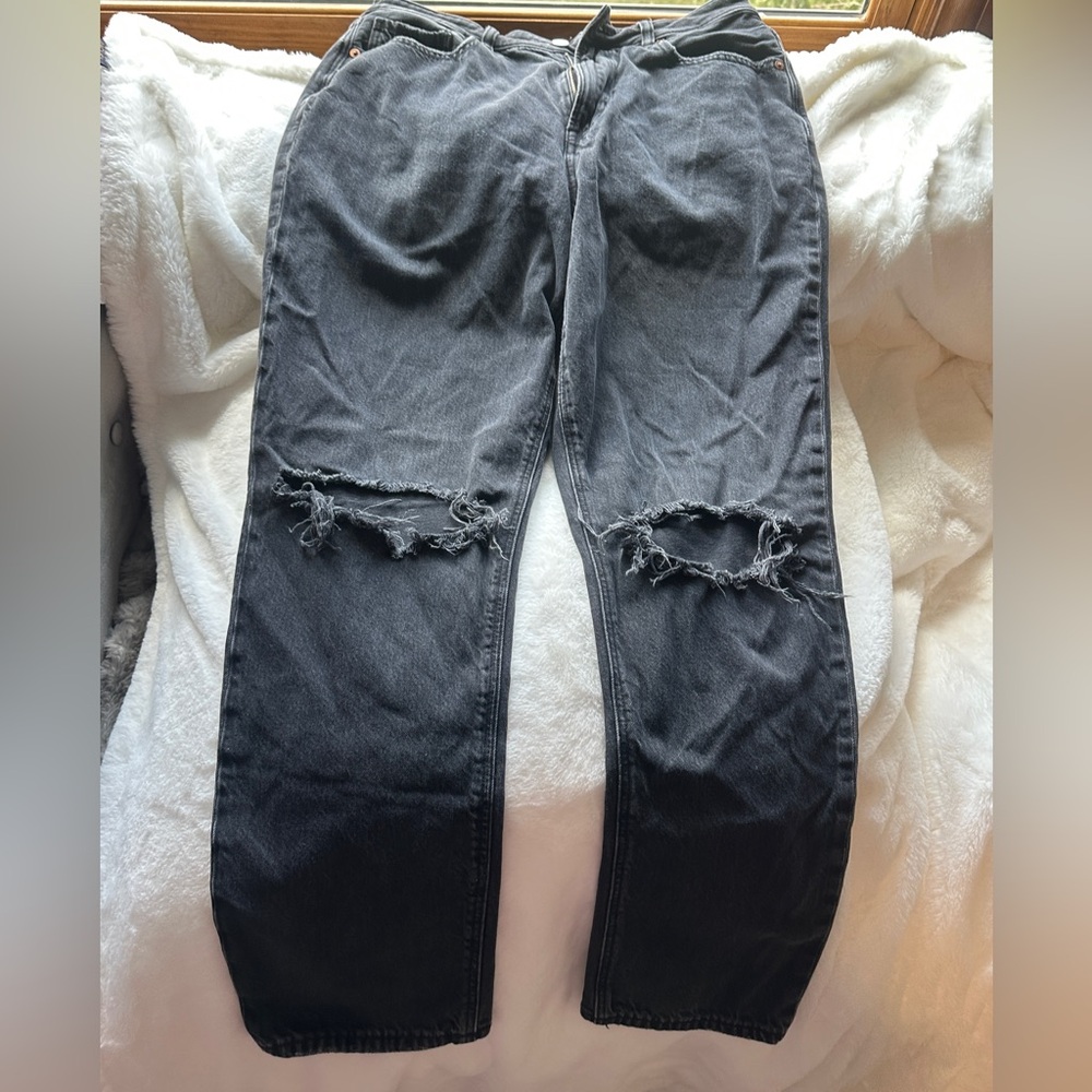 American Eagle Mom Jeans 14